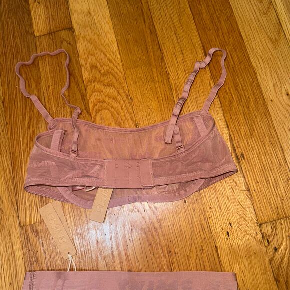 Skims Set Size XXS After Hours Rose Clay Logo Mesh Underwire Bra & open shorts - Picture 7 of 10